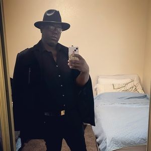 Meet your Posher, Corey